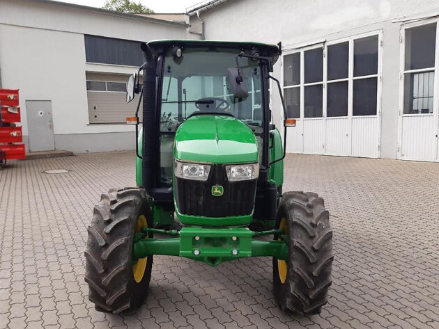 Traktor John Deere 5058E – Bild 3