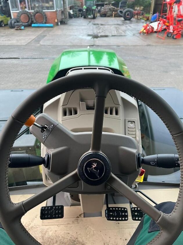 Traktor John Deere 6R185 – Bild 11
