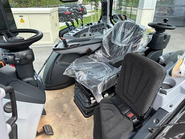 Traktor Valtra N175A 2B1 – Bild 10