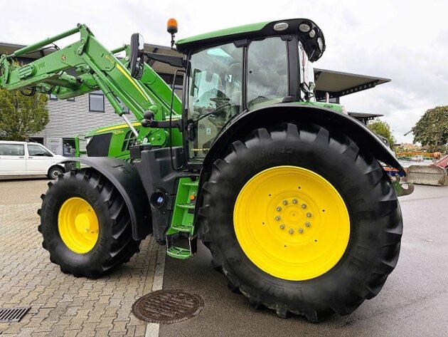 Traktor John Deere 6R215 – Bild 10