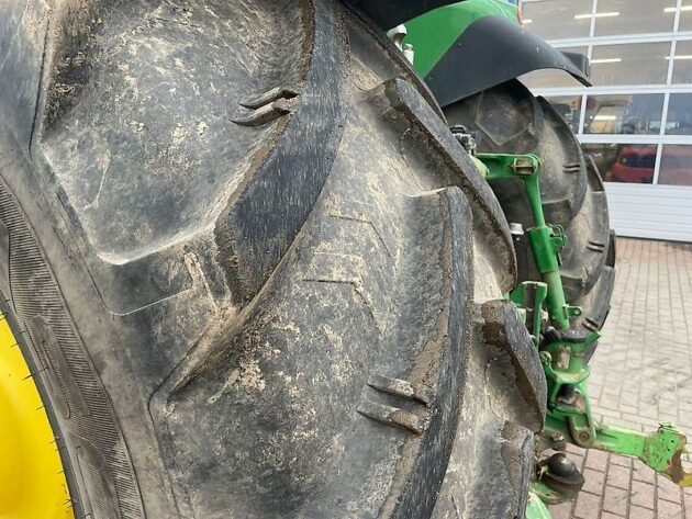 Traktor John Deere 8310R PowerShift – Bild 10