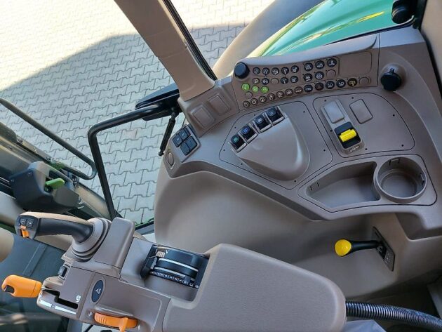 Traktor John Deere 6090M – Bild 9