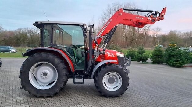 Traktor Massey Ferguson 4707 Essetial – Bild 5